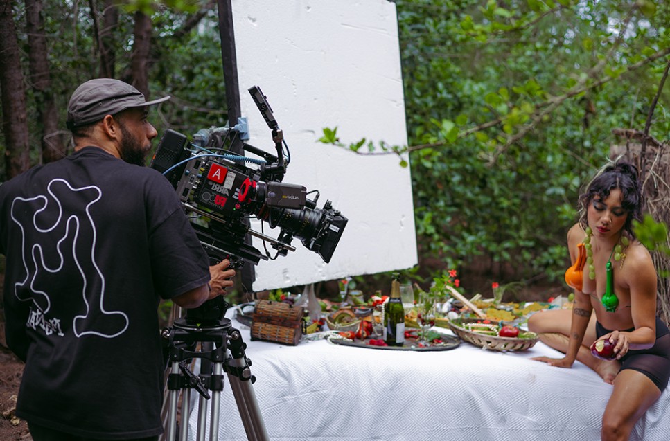 Sebastián Cabrera Chelín grabando escena